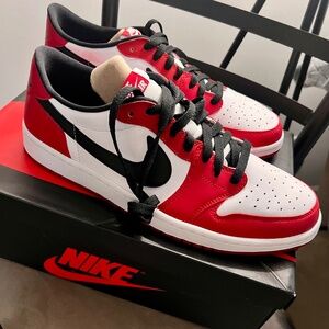 Air Jordan 1 Retro Low OG Red/Black - White